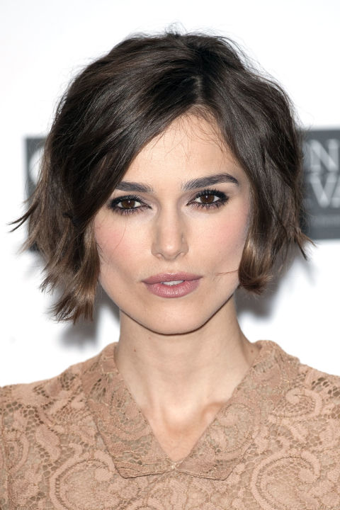 Being a pro at perfecting short hair, Keira Knightly proves that short hair is the best option for her
